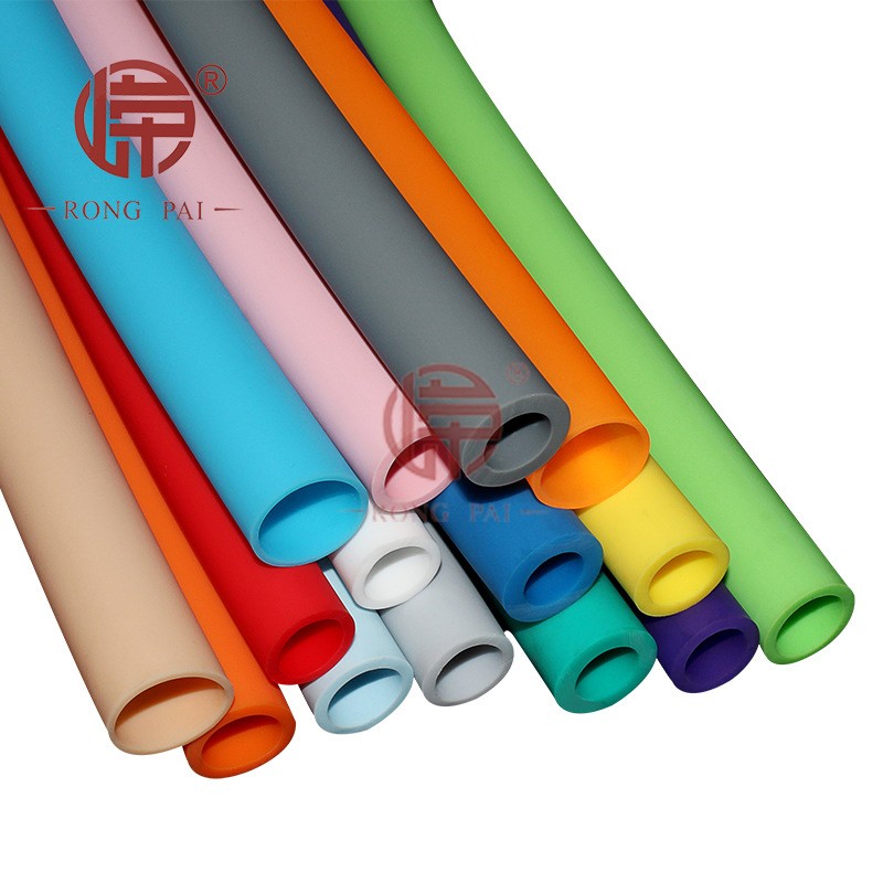 黑色硅膠管和透明硅膠管的區(qū)別在哪？-常州嶸牌橡塑制品有限公司