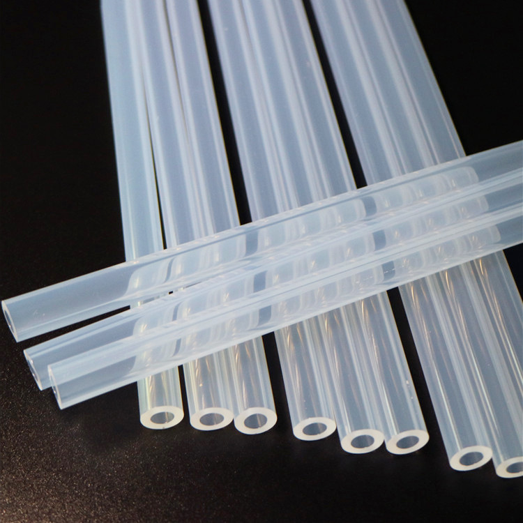 怕硅膠管異味危害健康？嶸牌橡塑采用食品級(jí)鉑金硫化，無(wú)異味更安全